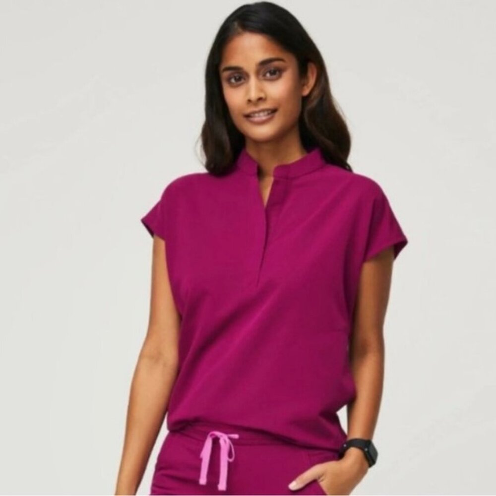 EUC Figs Rafaela Oversized Scrub Top in Dark Magenta- Size Small